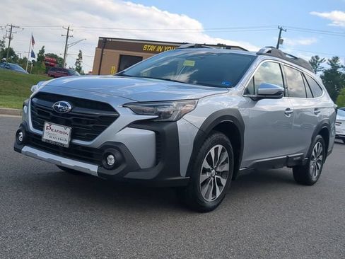 Used 2025 Subaru Outback Touring AWD/4WD image 7