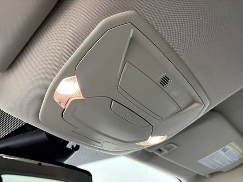 Used 2018 Ford Escape SE w/ Ford Safe & Smart Package FWD image 25