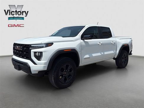 Used 2025 GMC Canyon Elevation image 4