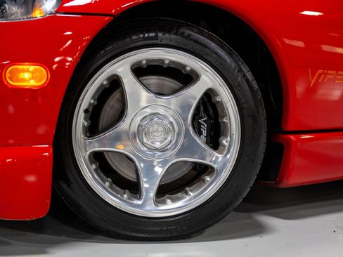 Used 1997 Dodge Viper GTS RWD image 5