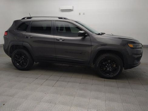 Used 2022 Jeep Cherokee Latitude AWD/4WD image 11