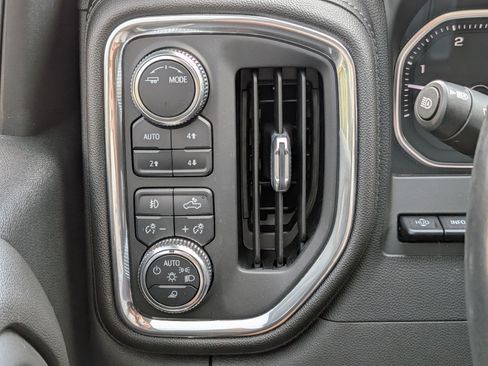 Used 2021 GMC Sierra 2500 Denali w/ Denali Black Diamond Edition AWD/4WD image 26