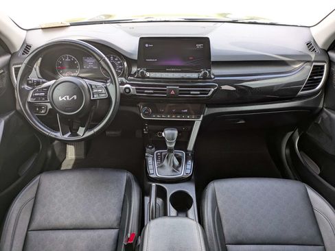 Certified 2022 Kia Seltos EX AWD/4WD image 17