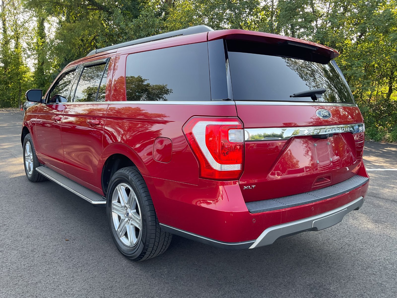 Certified 2021 Ford Expedition Max XLT RWD image 3