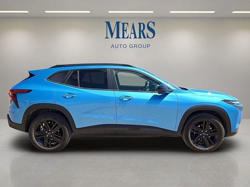 Used 2025 Chevrolet Trax ACTIV image 6