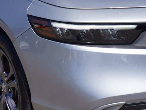 Used 2023 Honda Accord EX image 3
