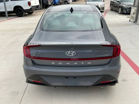 Used 2021 Hyundai Sonata Limited w/ Preferred Accessory Package FWD image 8