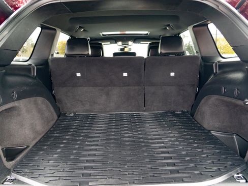 Used 2018 Jeep Grand Cherokee Limited AWD/4WD image 17