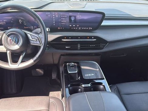 Used 2025 Buick Enclave Preferred FWD image 29