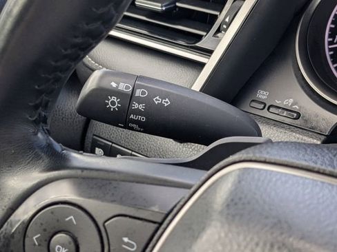 Used 2024 Toyota Camry SE image 25