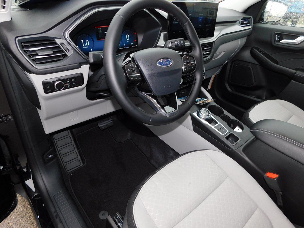 New 2026 Ford Escape Active w/ Active Premium Tech Pack AWD/4WD image 14