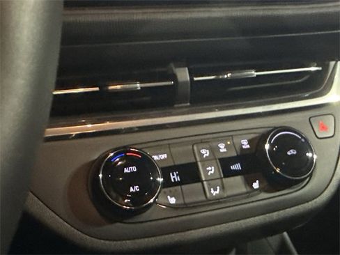 Used 2024 Buick Envista Preferred w/ Convenience I Package image 18