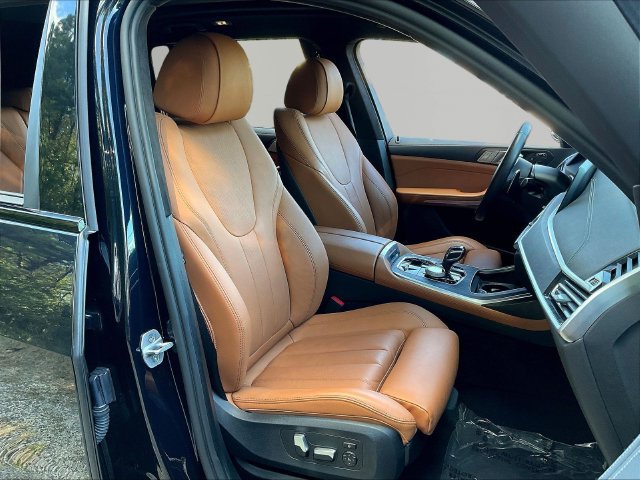 Used 2022 BMW X7 xDrive40i w/ M Sport Package AWD/4WD image 31