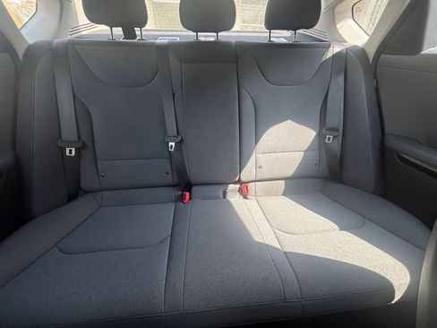 Used 2025 Kia K4 LXS image 38