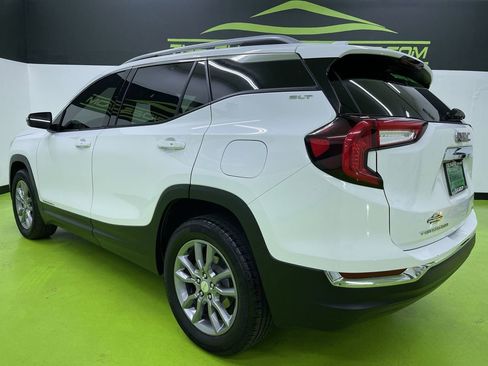 Used 2023 GMC Terrain SLT image 15