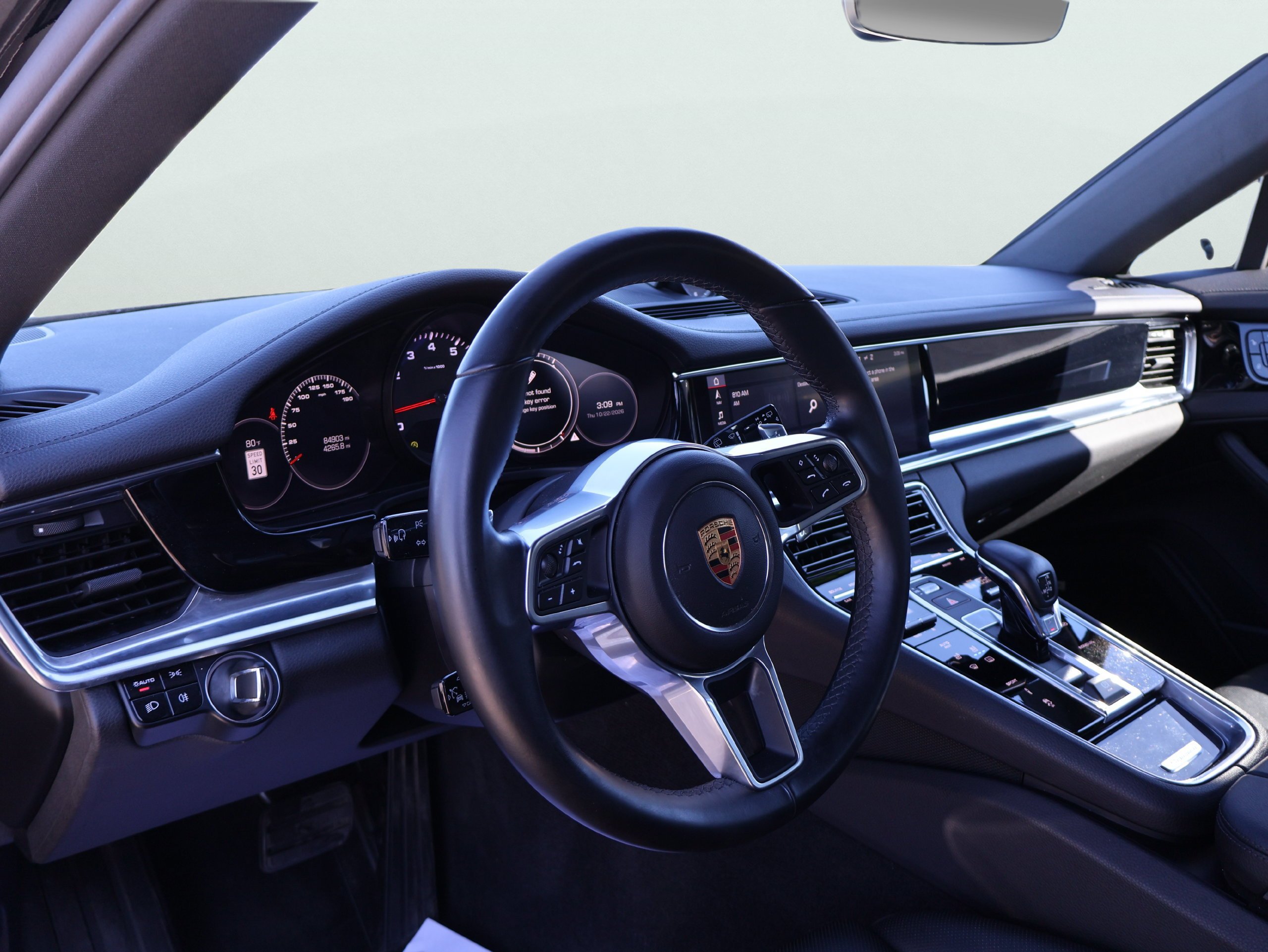Used 2018 Porsche Panamera 4 AWD/4WD image 4