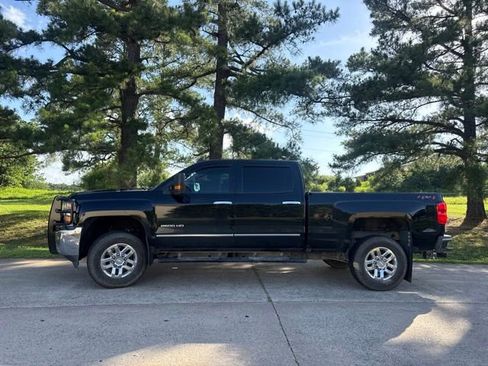 Used 2019 Chevrolet Silverado 2500 W/T w/ WT Convenience Package AWD/4WD image 34