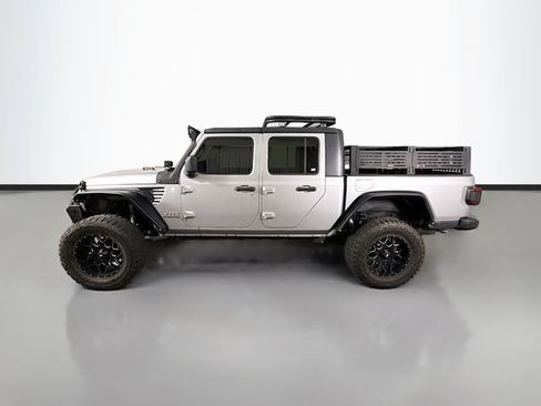 Used 2020 Jeep Gladiator Overland AWD/4WD image 4