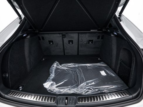 Certified 2026 Porsche Macan AWD/4WD image 25