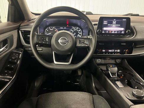 Used 2021 Nissan Rogue SV AWD/4WD image 18