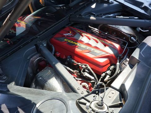 Used 2022 Chevrolet Corvette Stingray Preferred Cpe w/ Z51 Performance Package RWD image 29