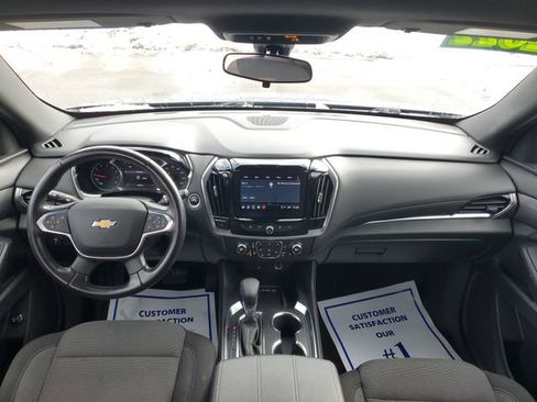 Used 2022 Chevrolet Traverse LT image 27