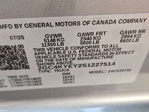 Used 2025 Chevrolet Silverado 2500 ZR2 w/ Technology Package image 33