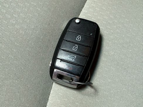 Used 2015 Kia Optima LX FWD image 38
