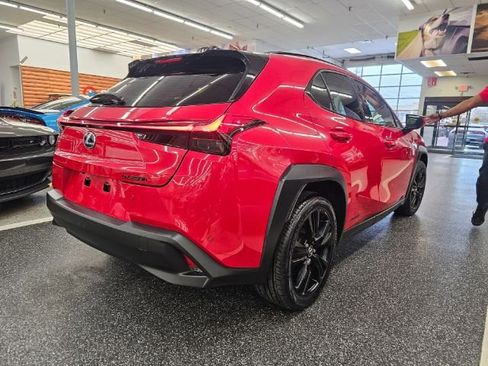 Used 2021 Lexus UX 250h w/ Accessory Package (Z1) image 4