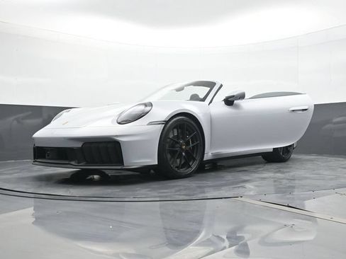 Certified 2026 Porsche 911 Carrera GTS RWD image 27