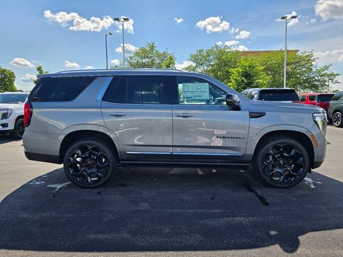 New 2026 GMC Yukon Denali w/ Denali Reserve Package AWD/4WD image 7