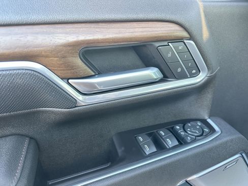 Used 2025 Chevrolet Silverado 2500 High Country w/ Technology Package image 13