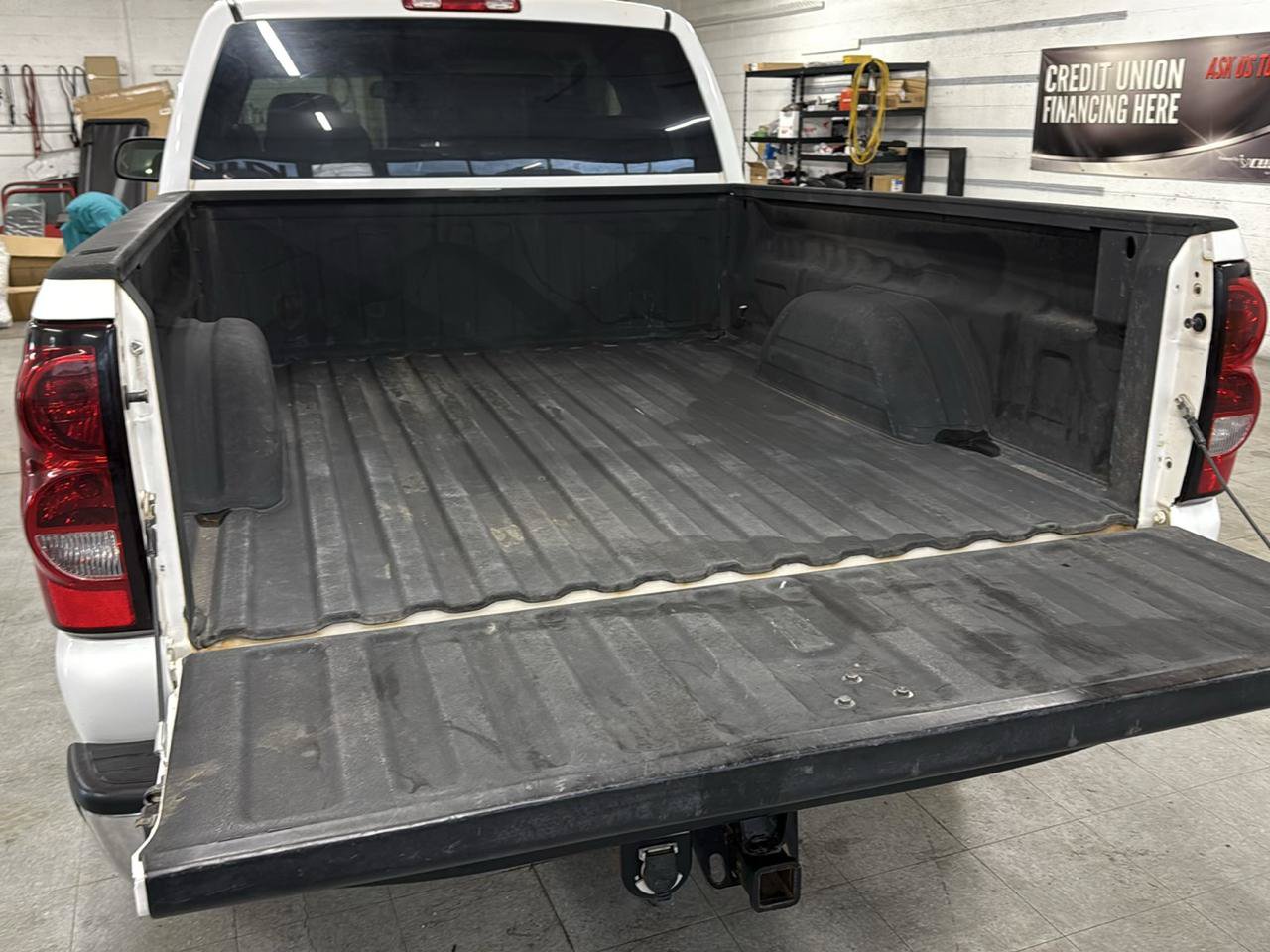 Used 2005 Chevrolet Silverado 2500 LT w/ Heavy-Duty Power Package AWD/4WD image 83