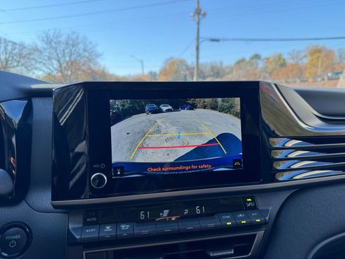 Used 2025 Toyota Camry LE image 17