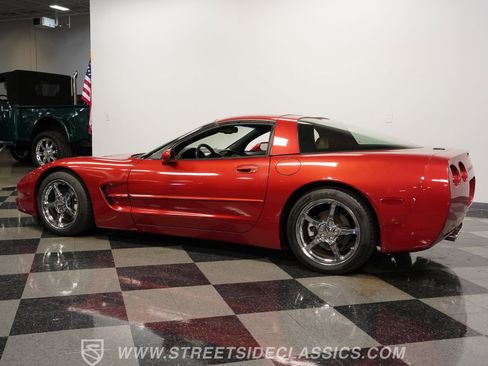 Used 1998 Chevrolet Corvette Coupe image 8