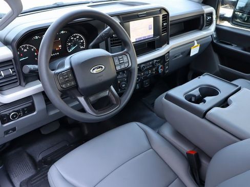New 2026 Ford F250 XL w/ XL Chrome Package image 4