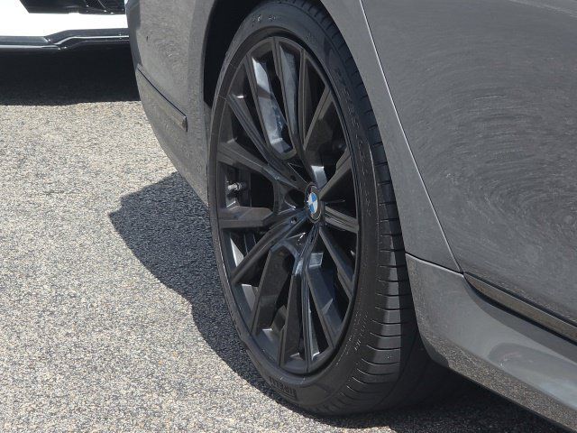 Used 2022 BMW 750i xDrive w/ Executive Package AWD/4WD image 10