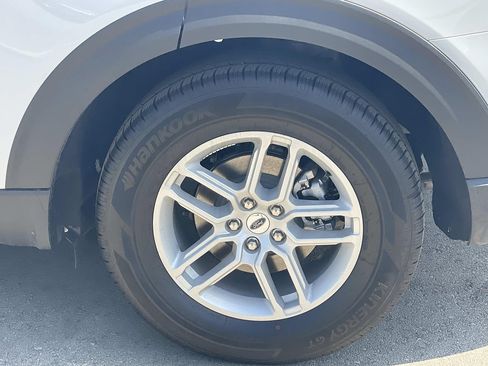 New 2026 Ford Explorer Active RWD image 33