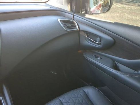 Certified 2024 Nissan Murano Platinum w/ Cargo Package image 17