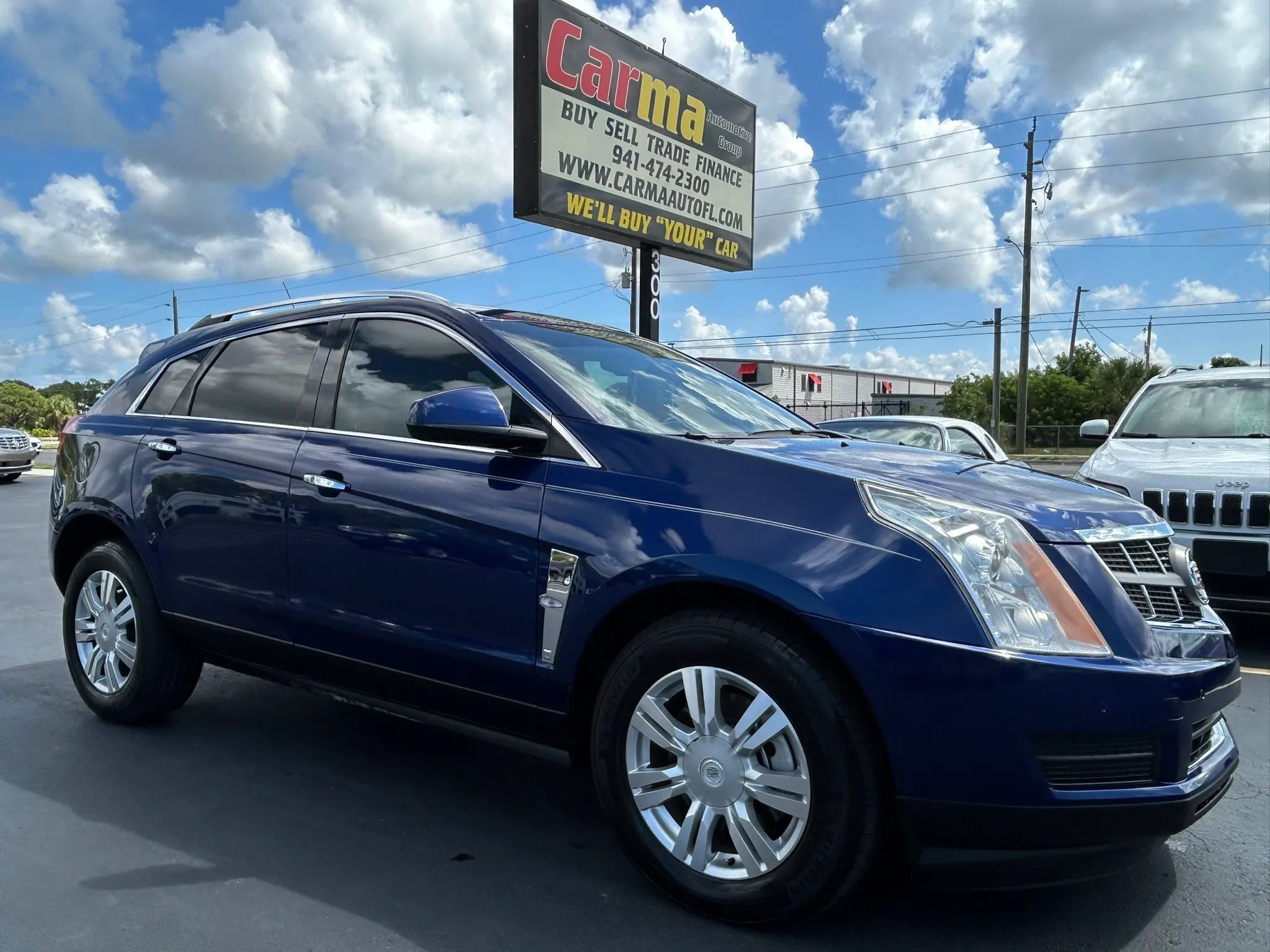 Used 2012 Cadillac SRX Luxury FWD image 2