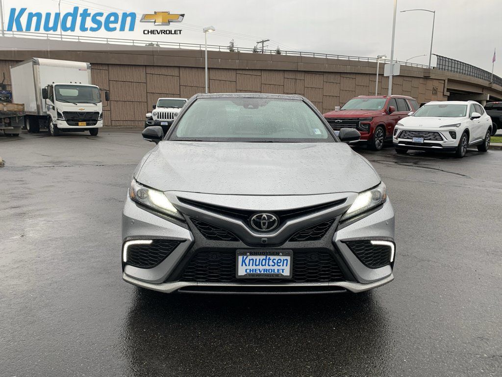 Used 2024 Toyota Camry XSE w/ Navigation Package FWD image 2