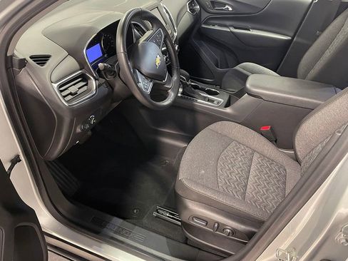 Used 2022 Chevrolet Equinox LT image 3