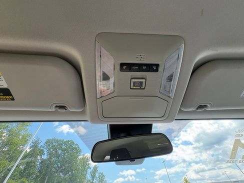 Used 2021 Toyota RAV4 LE FWD image 23