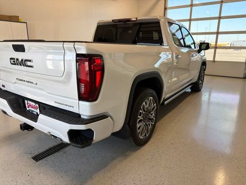 Used 2024 GMC Sierra 1500 Denali Ultimate AWD/4WD image 11