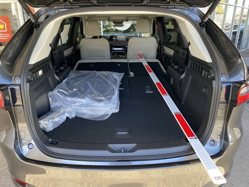 New 2026 MAZDA CX-90 3.3 Turbo w/ Preferred Package AWD/4WD image 18