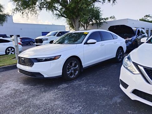 Used 2023 Honda Accord EX image 7