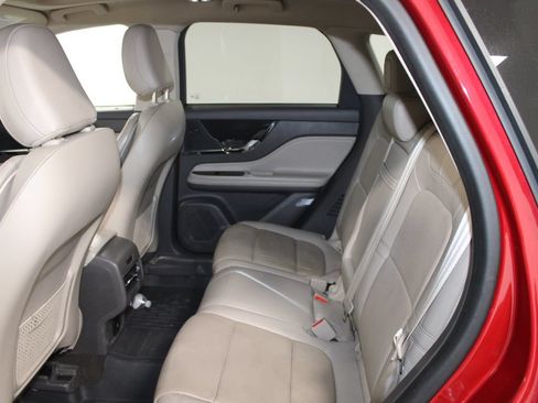 Used 2021 Lincoln Corsair AWD w/ Premium Package image 19
