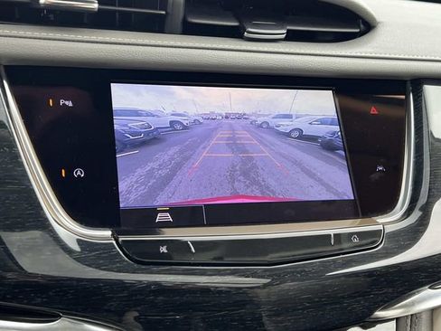 Used 2022 Cadillac XT6 Premium Luxury w/ LPO, Floor Liner Package AWD/4WD image 21