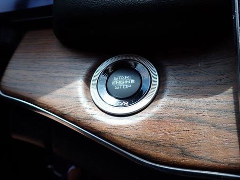 Used 2023 Jeep Grand Cherokee Summit w/ Advanced Protech Group IV AWD/4WD image 25