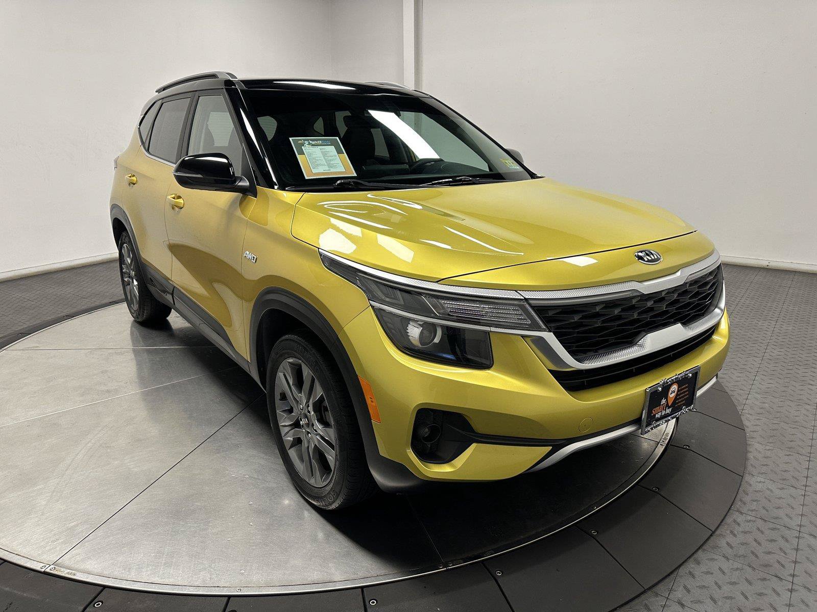 Used 2021 Kia Seltos S AWD/4WD image 2